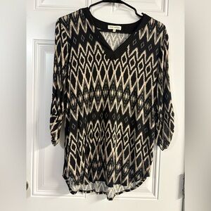 Faith and Joy Black and Cream Geometric Blouse✨